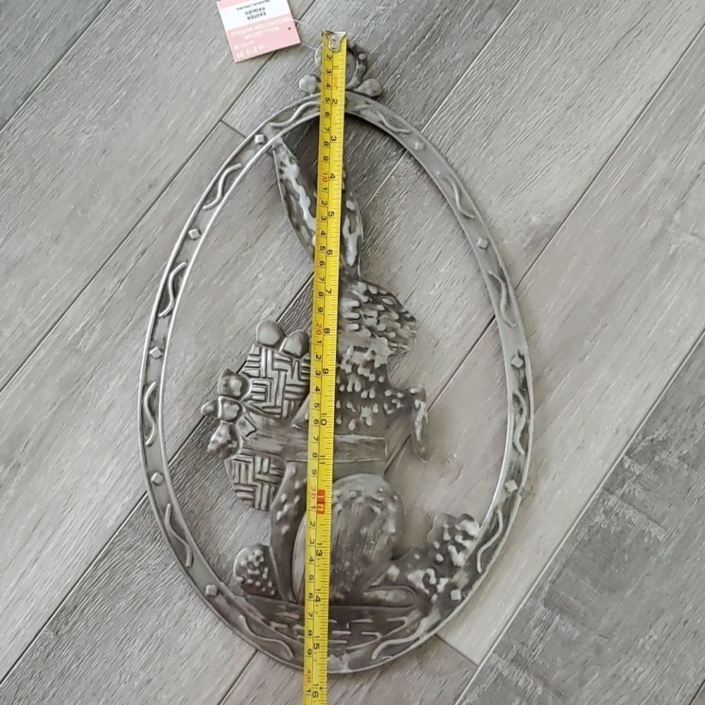 Metal Rabbit Sign - Picture 2 of 3
